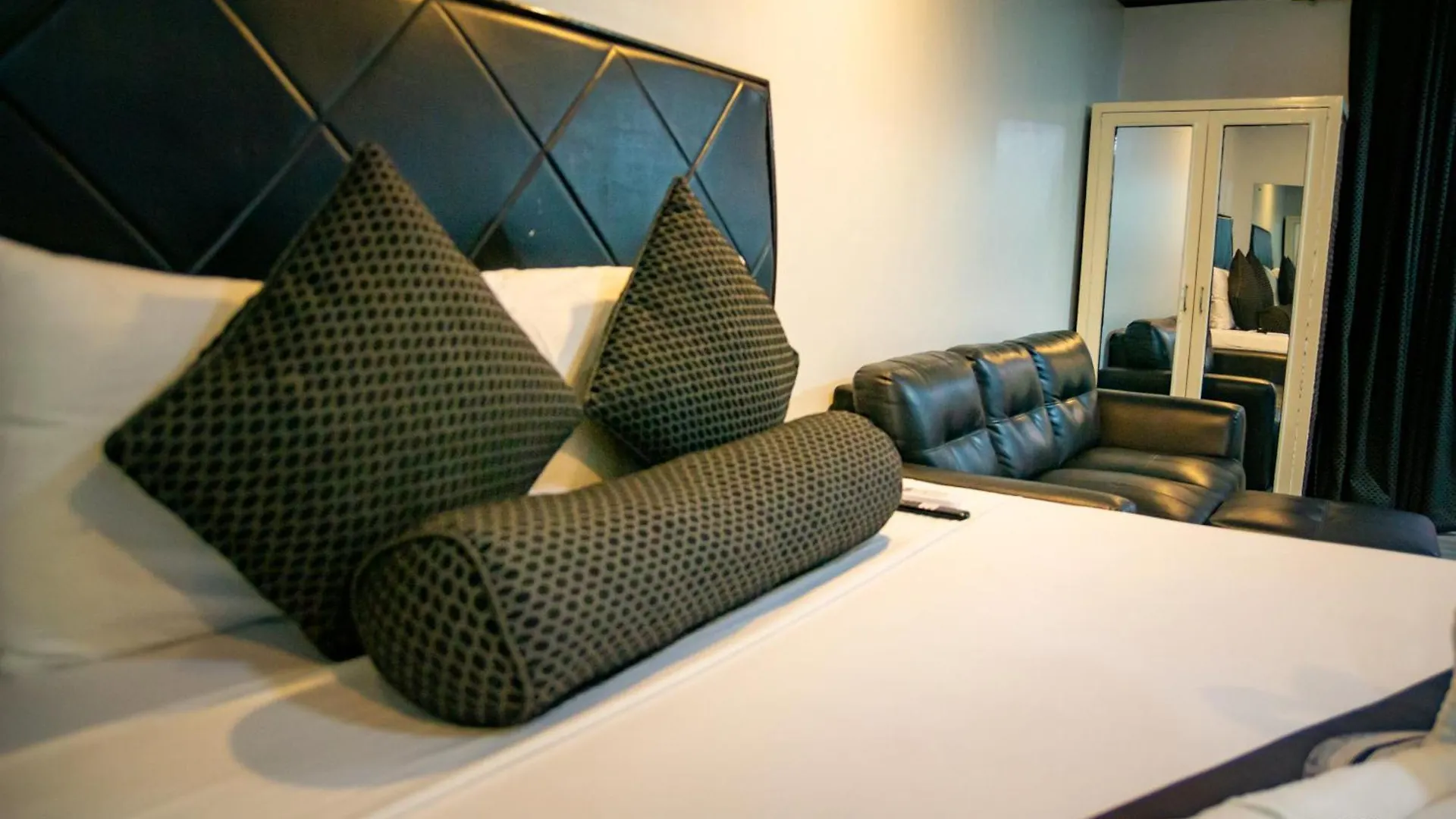 Grand Central Hotel Angeles Philippines