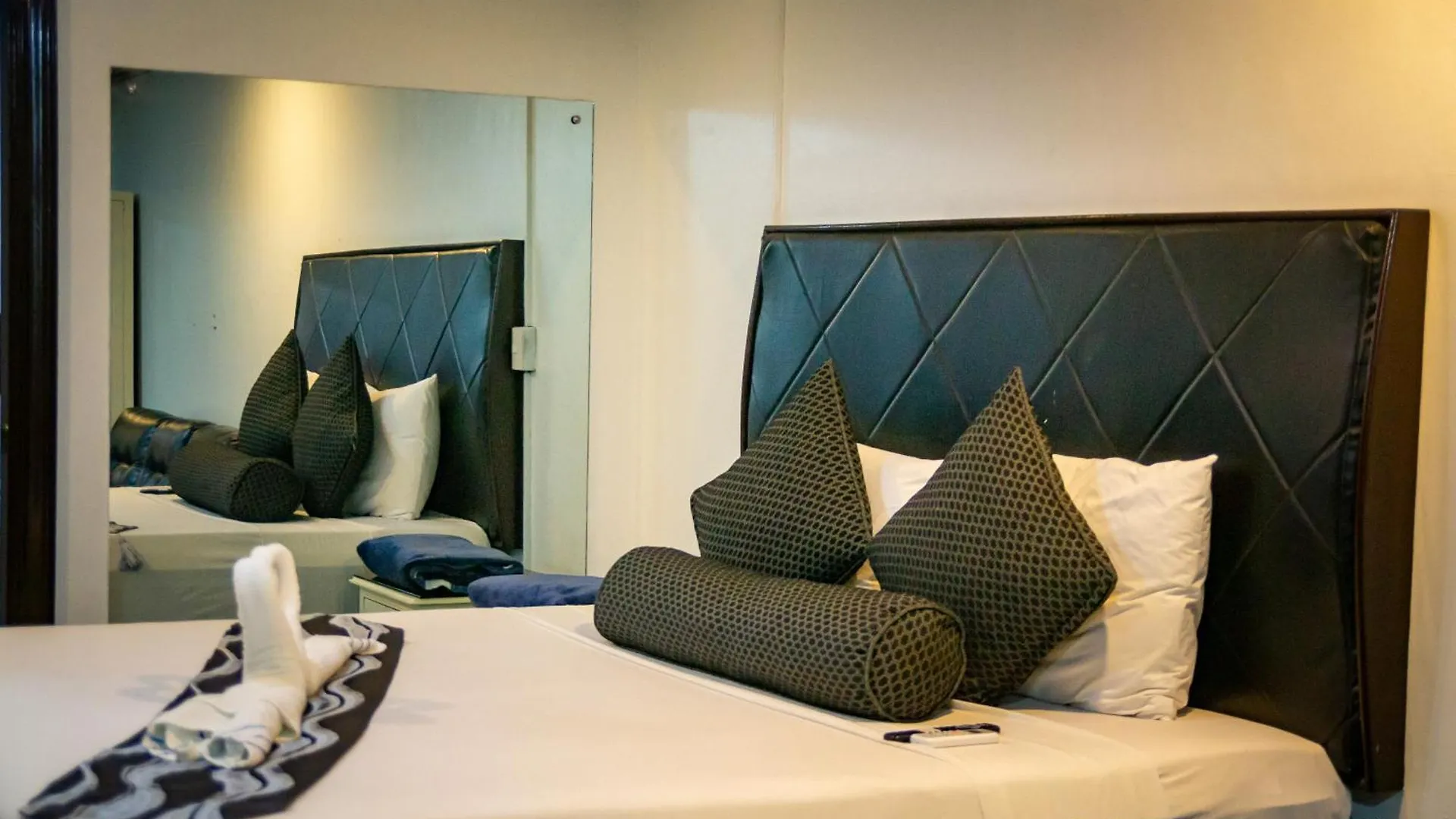 Grand Central Hotel Angeles Guest house